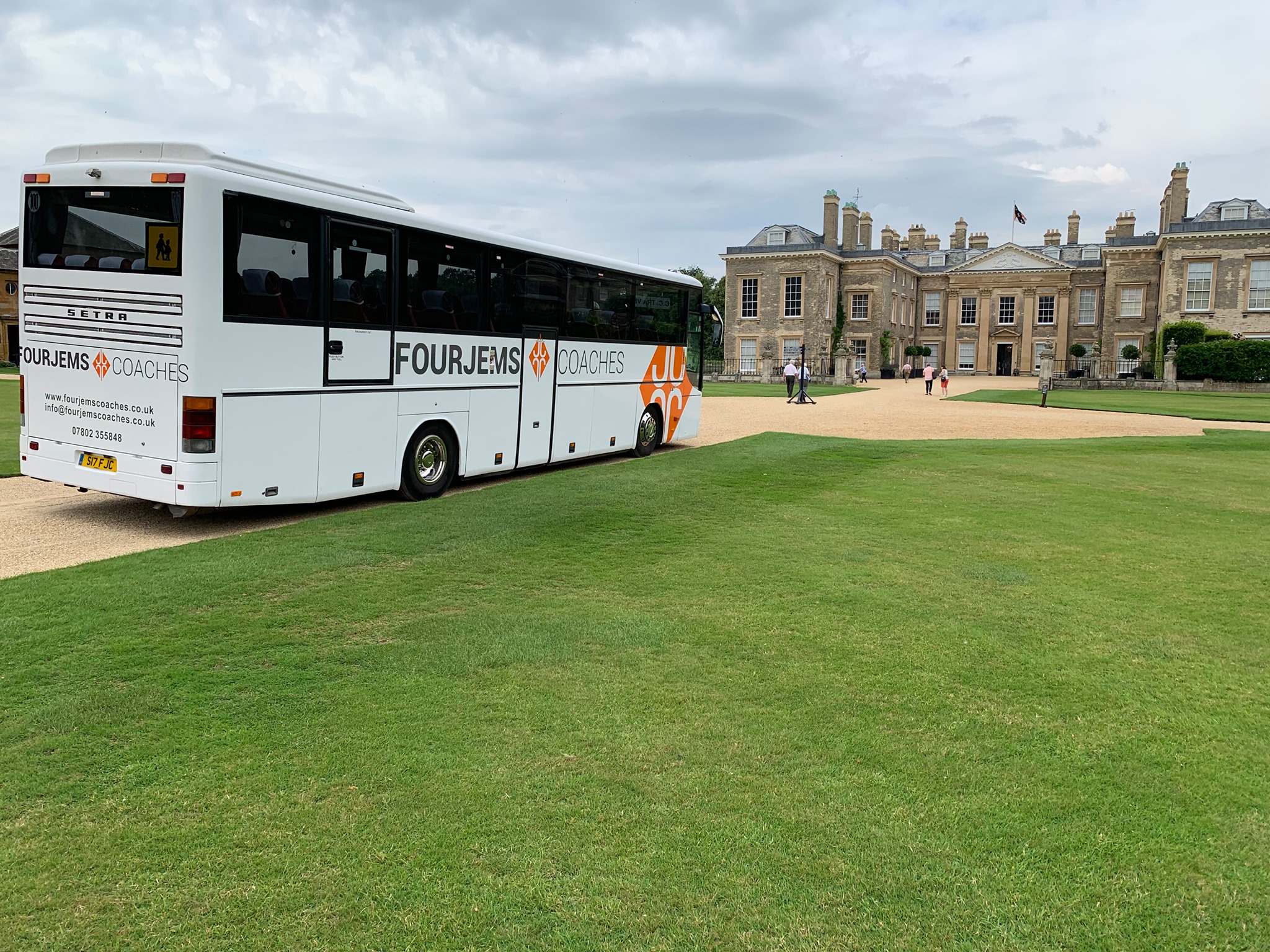 Fourjems Coaches