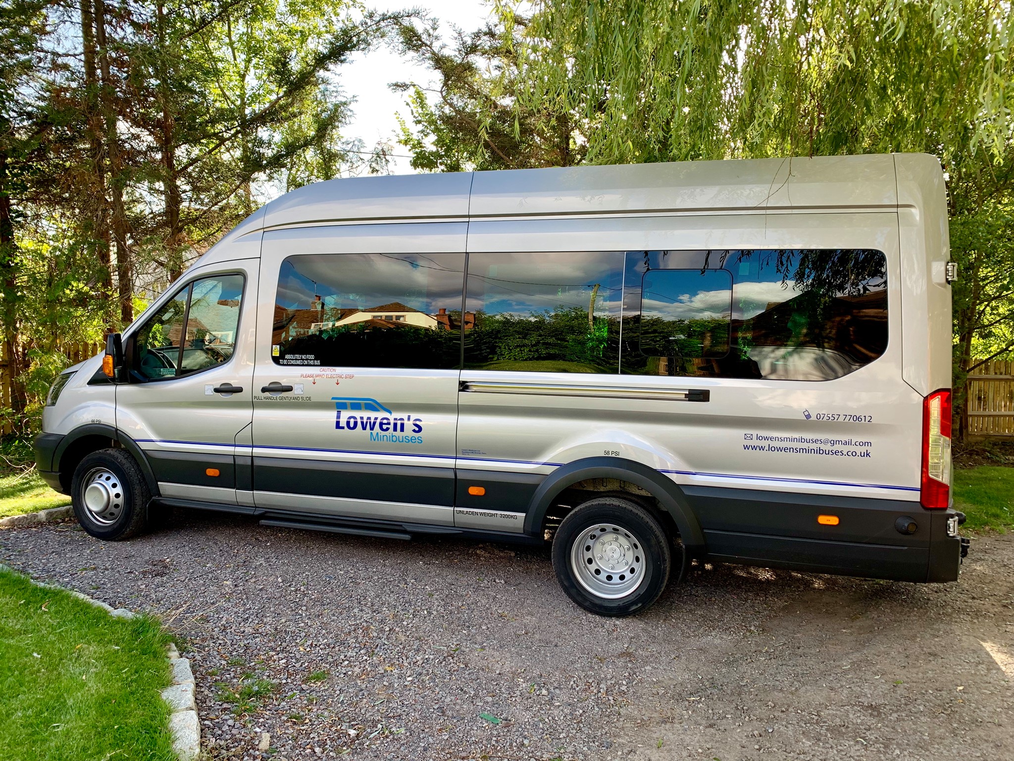 Lowen's Minibuses Ltd