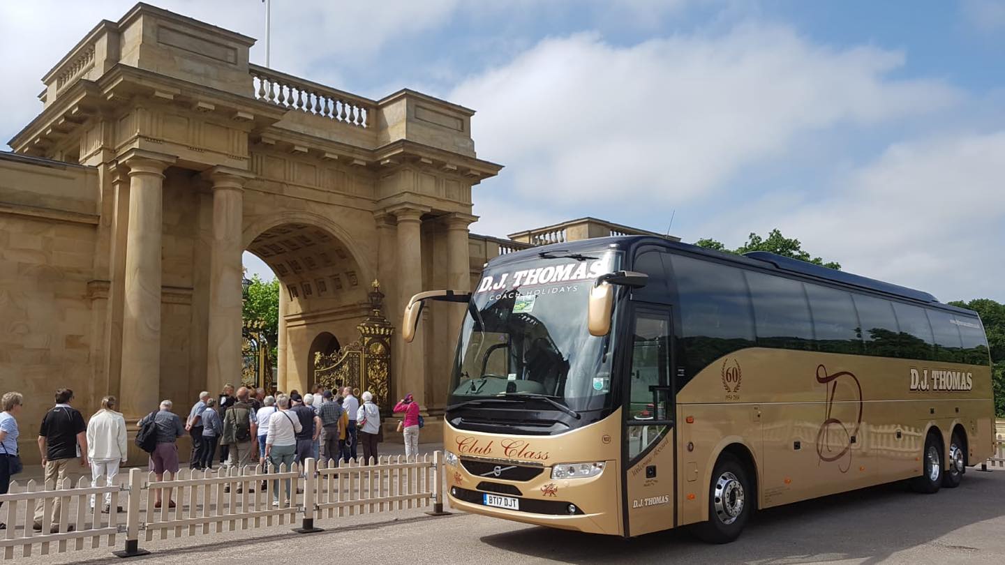 DJ Thomas Coaches Ltd