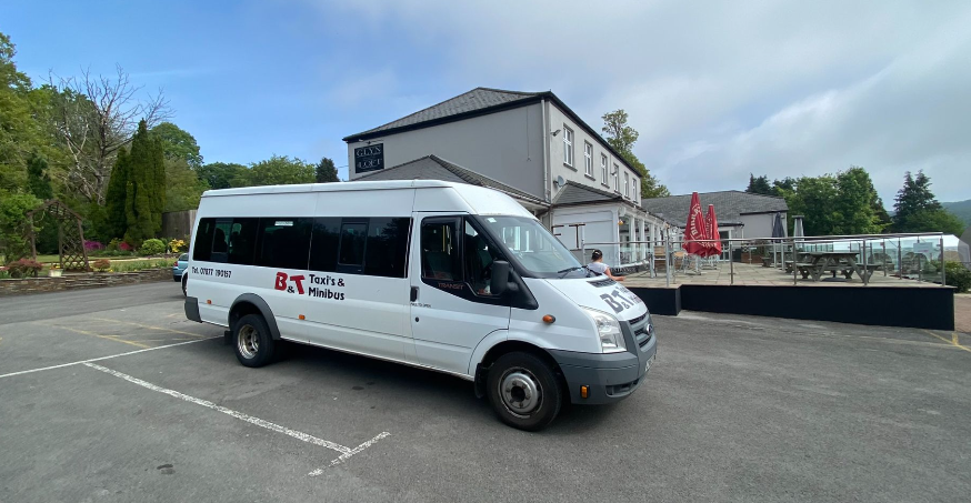 B&T Taxis and Minibus