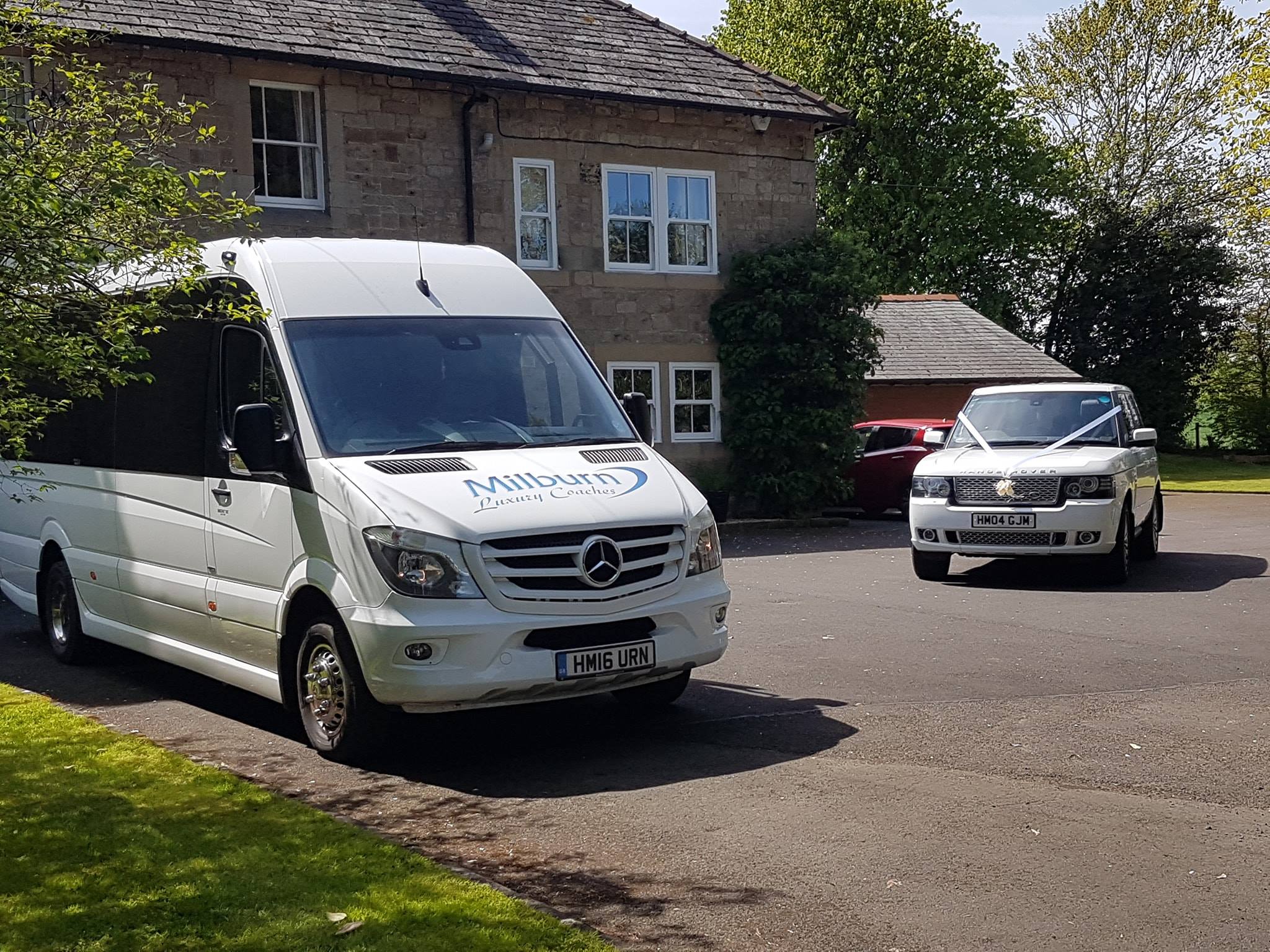 Milburn Luxury Coaches