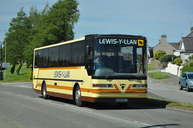 Lewis-Y-Llan