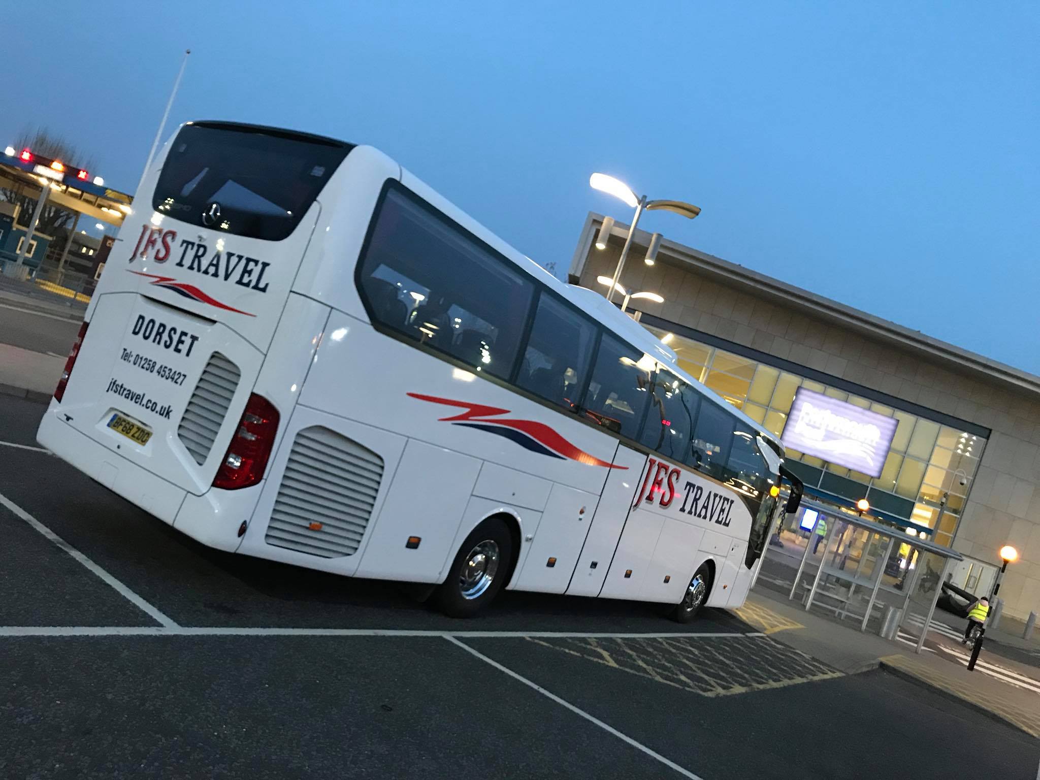 JFS Travel - Mercedes Tourismo