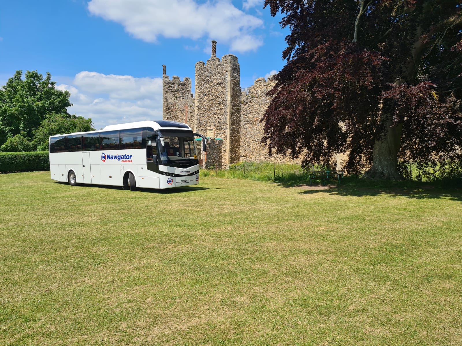 Navigator Coaches