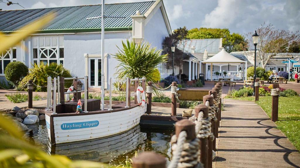Grayshells Travel Ltd